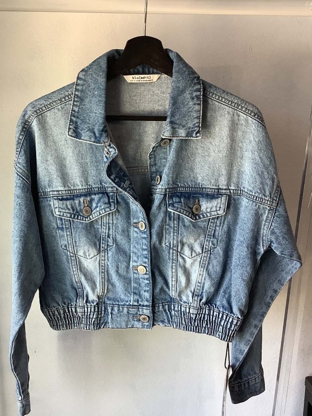 NWT Blu Edit Cropped Jean Distressed Jacket Blue Elastic Waist Size Small